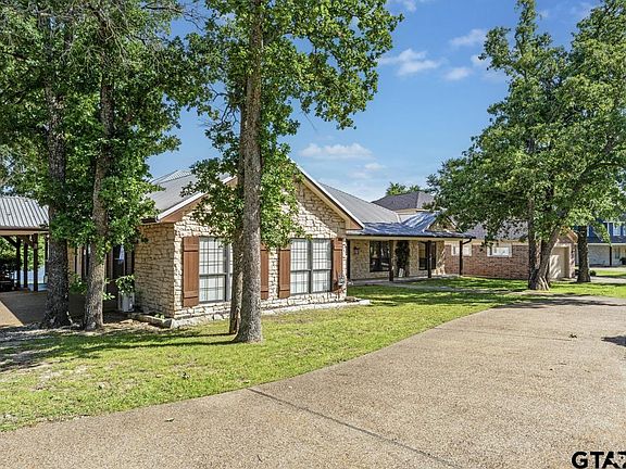 5th image of 120 Tiffany Ln