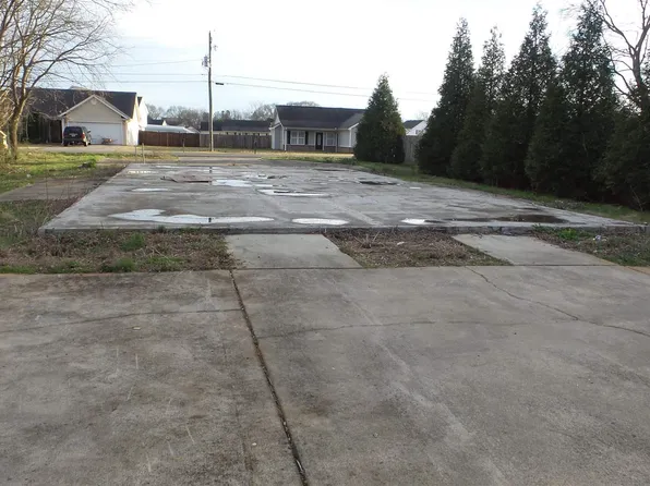 46 Jim Ln, Cartersville, GA 30120