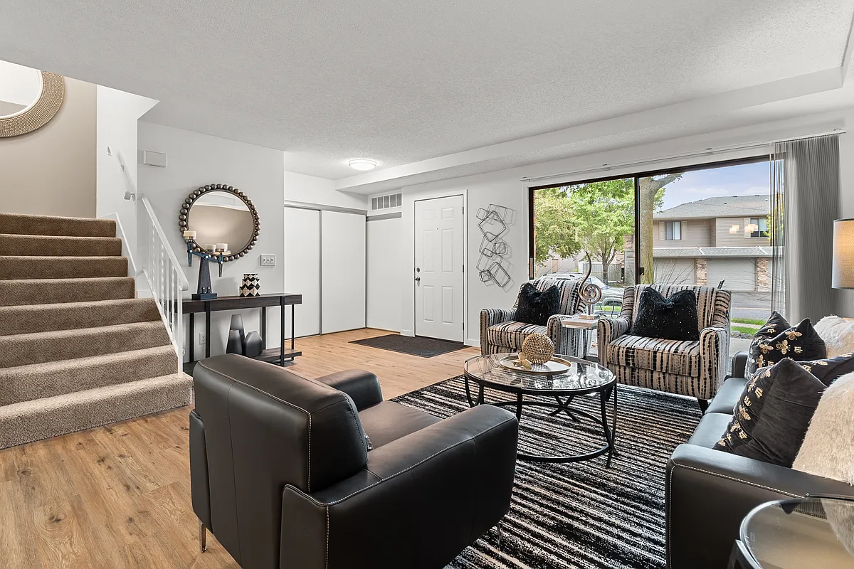 Building Photo - Saddlewood Townhomes
