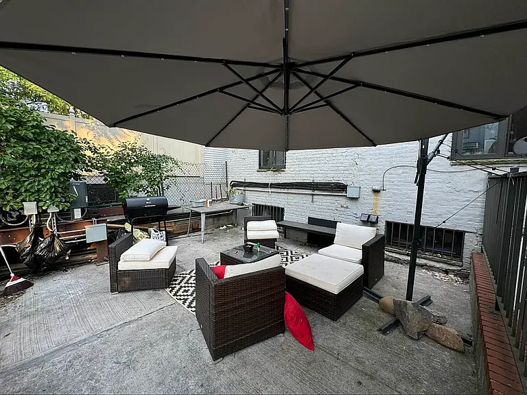 443 Pulaski St #4 — Photo 2