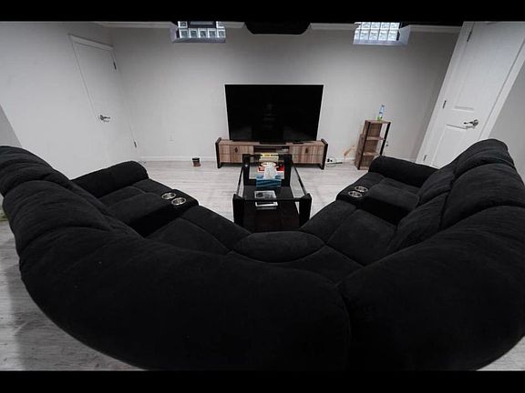 3rd image of 3042 Sylvan Dr