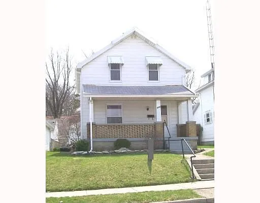 906 Pine St photo 1