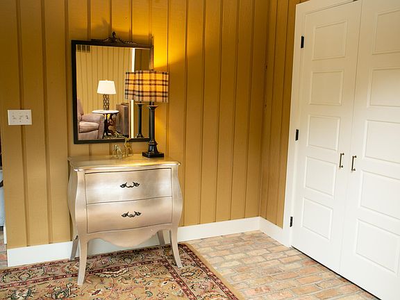 4th image of 17501 Holt Ct