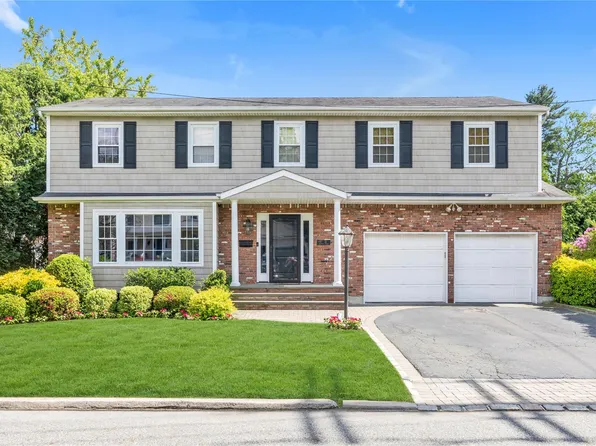 21 Chestnut Avenue, Glen Head, NY 11545