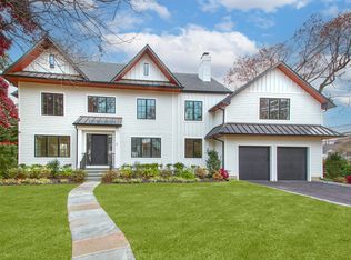 2 Myrtledale Rd, Scarsdale, NY 10583