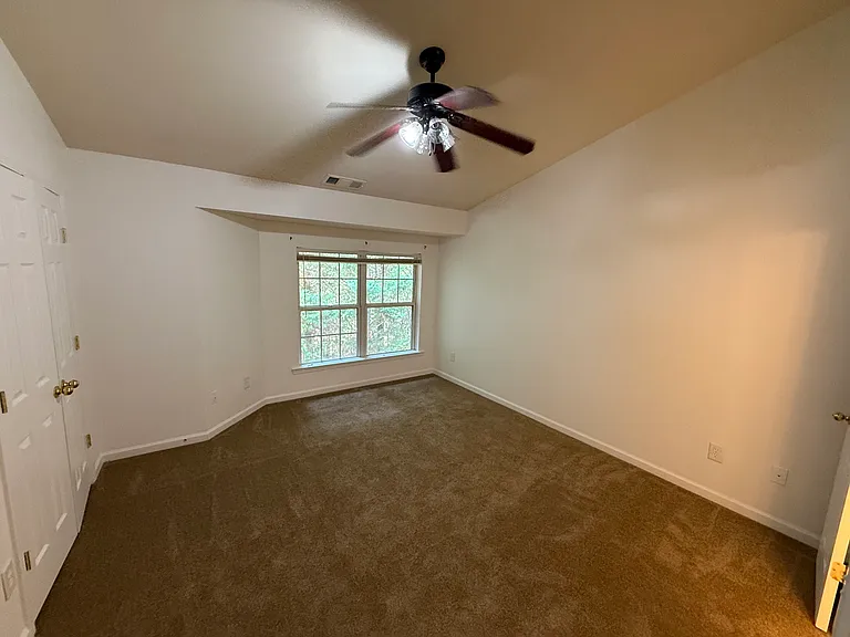 2179 Dillard Xing — Photo 6