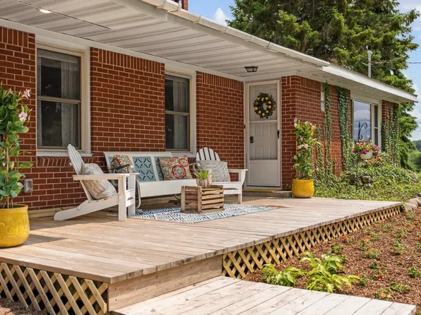 6196 Cook Rd, Williamsburg, MI 49690