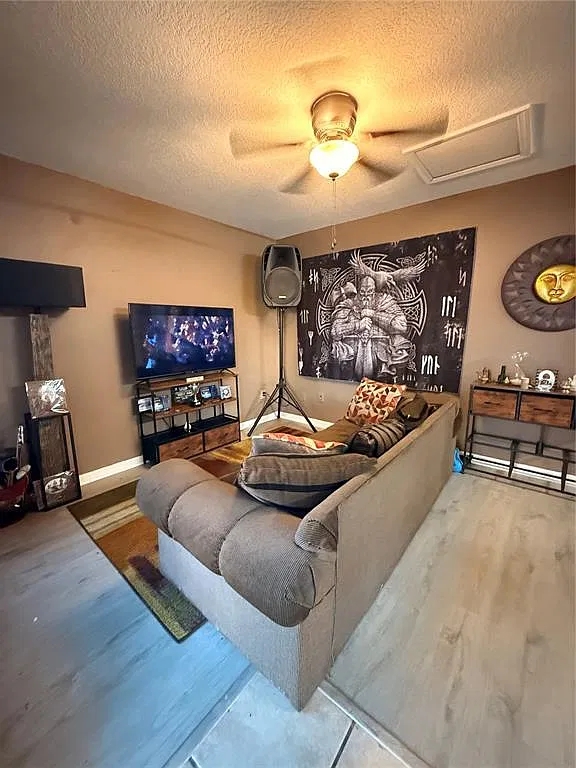 1 bed, 1.0 bath, 406 sqft, $1,200 — Photo 2