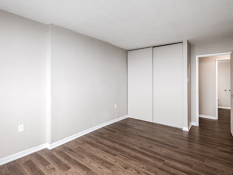 2074 Robie St — Photo 14