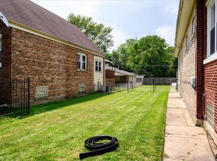 8510 S Oglesby Ave, Chicago, IL