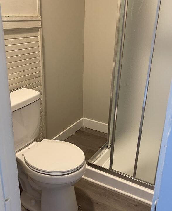 2nd image of 725 Hunt St