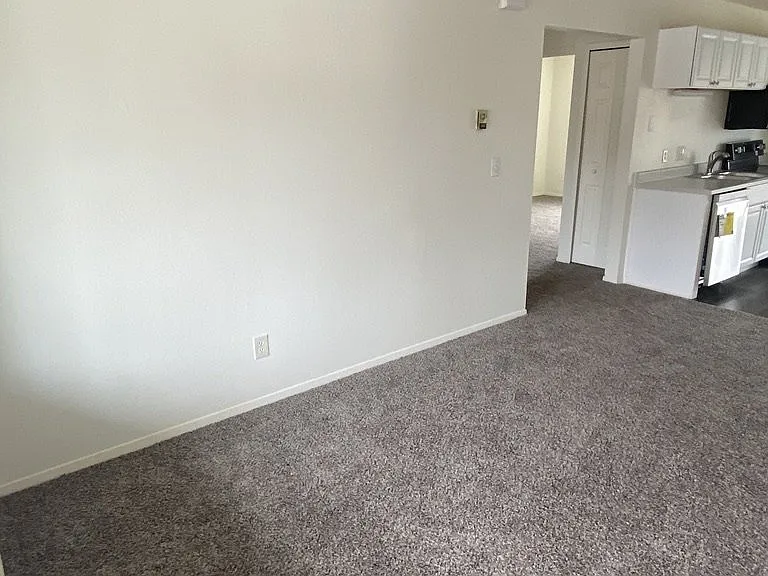 865 Hathaway Dr #D — Photo 23