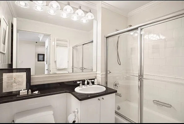 Rented by Realmart Realty LLC | media 27