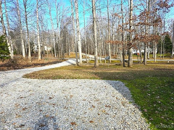 2nd image of 9880 Knobs Hill Ln