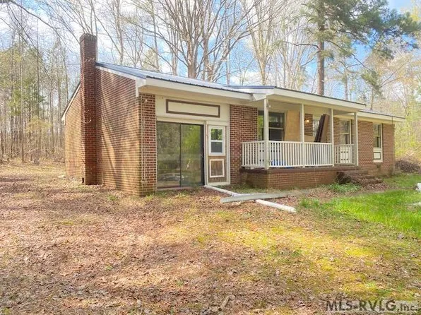 1322 Spangler Ln, Freeman, VA 23856
