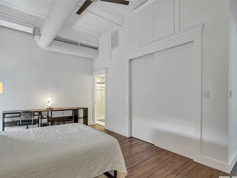 101 Barnard St #300 — Photo 23