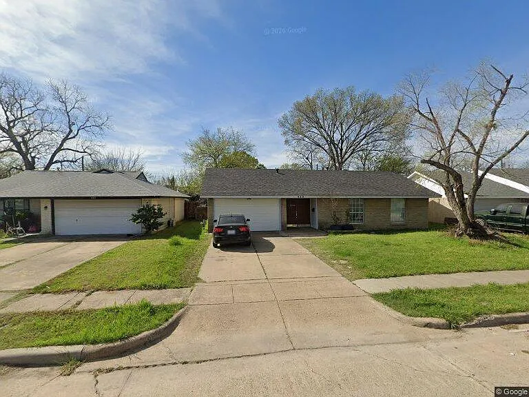 433 Oak Ridge Pl — Photo 1