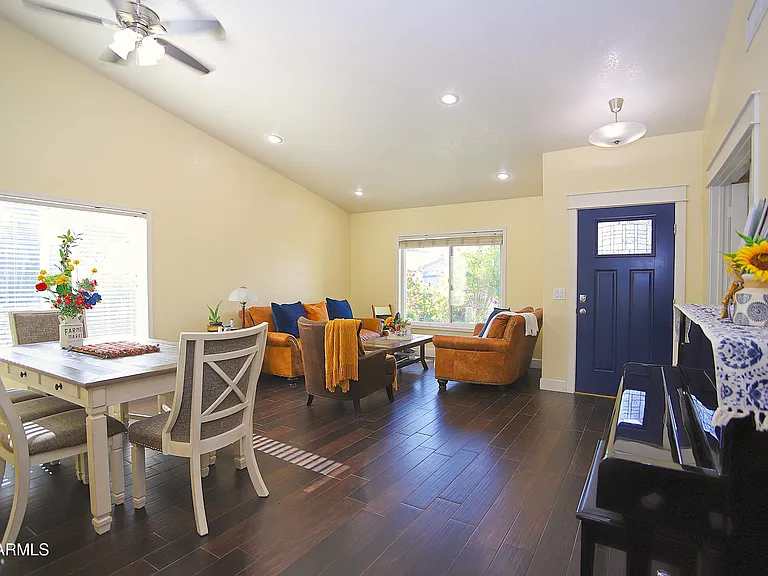 1317 E San Angelo Ave — Photo 9