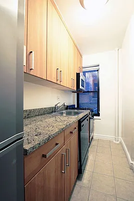 Rented by Stonehenge NYC LLC | media 5