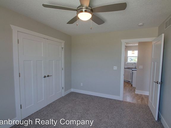 3rd image of 222 SE Boulder Ct #8408643
