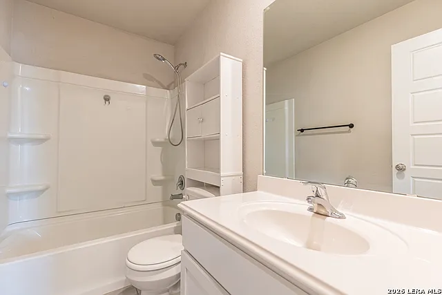 6418 Willow Point Blvd — Photo 14