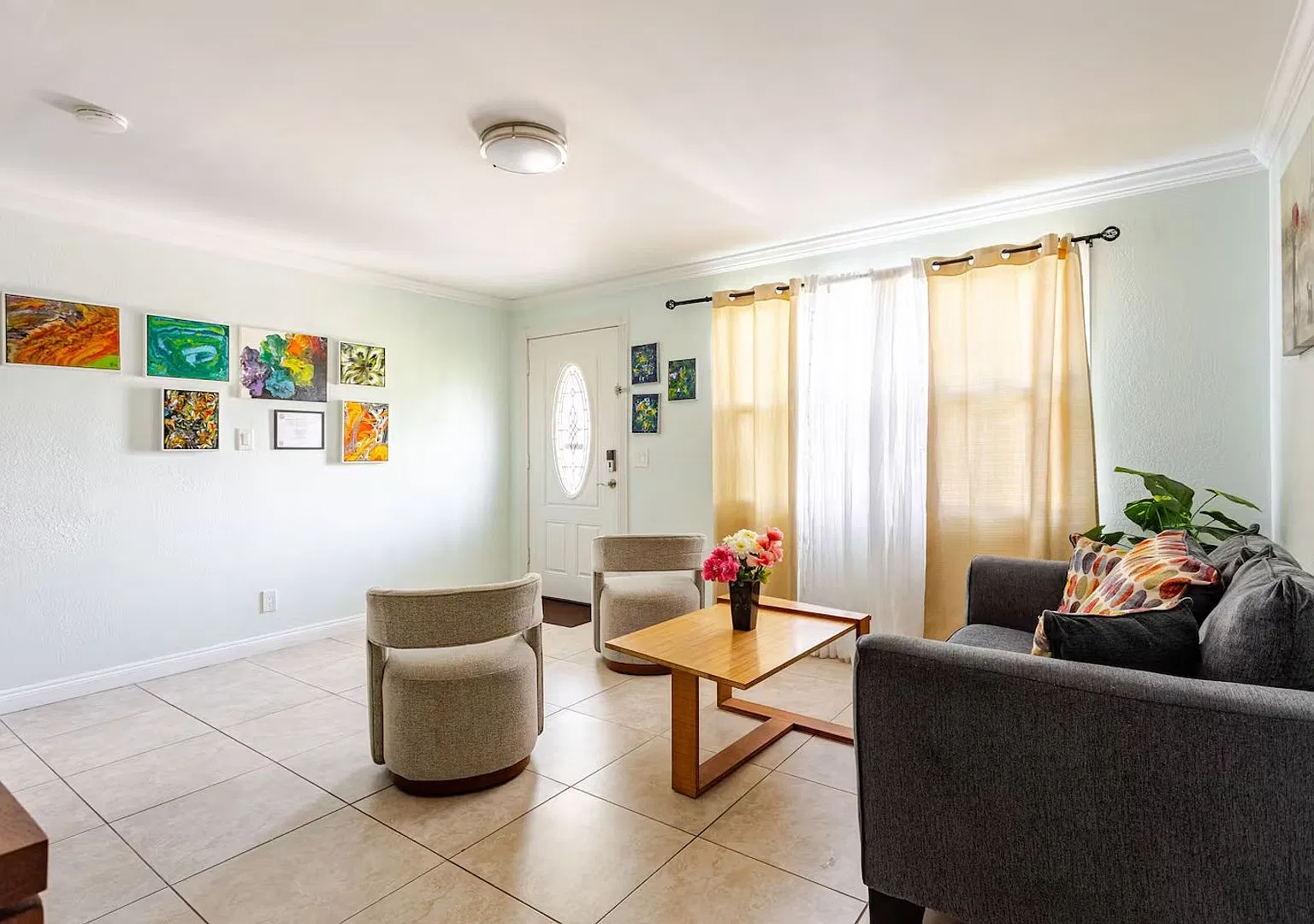 Beautifully Updated & Fully Furnished 3-Bedroom Home With Private In-Law Suite & Solar Panels! — Photo 3