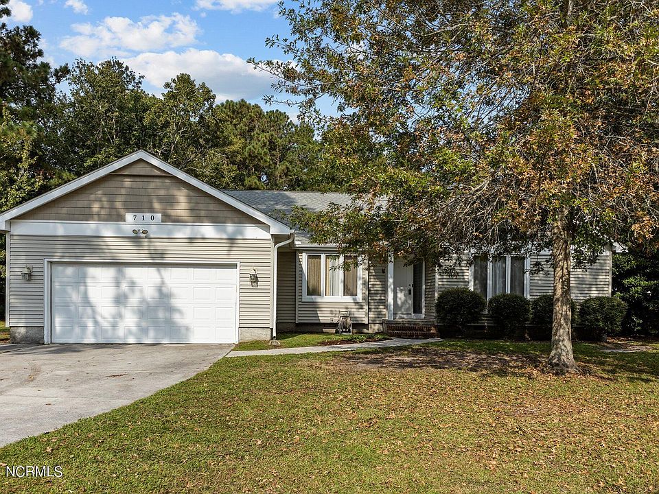 1st image of 710 Oxford Drive