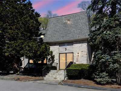 1560 Douglas Ave APT B19, North Providence, RI, 02904
