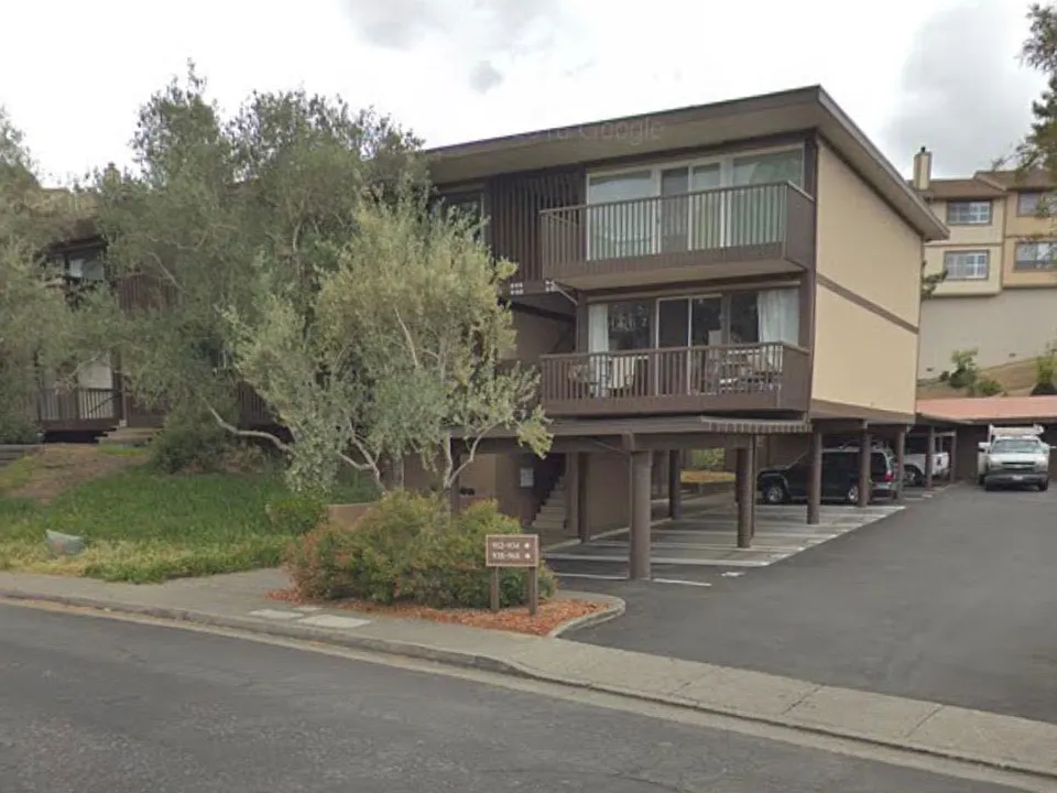 942 Lea Dr