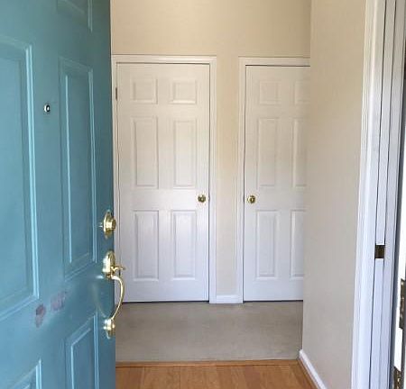 The entry of the unit.