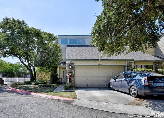 2nd image of 8515 Echo Creek Ln