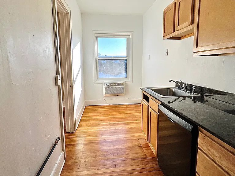 Stevens Square Apartments — Photo 102
