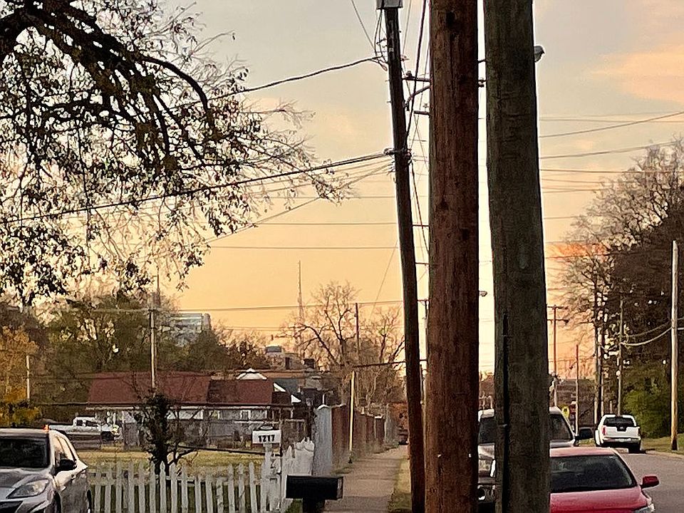 1st image of 1225 1st Ave S