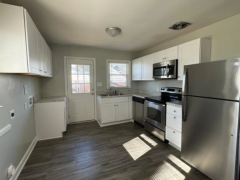 813 Idlewood Dr — Photo 15
