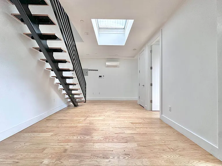 189 Johnson Ave #4B — Photo 4