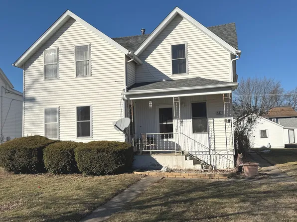 517 W Beaver St, Saint Anne, IL 60964