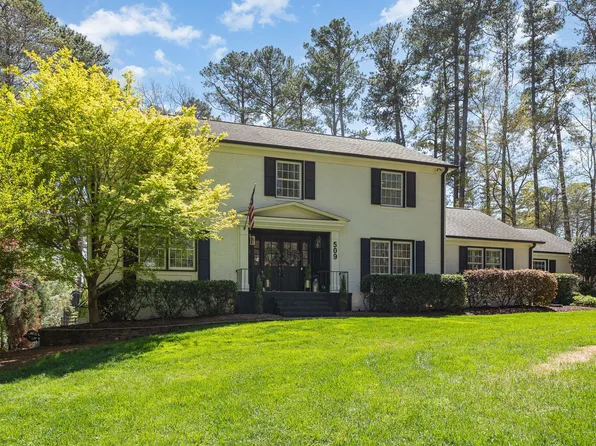 509 Queensferry Rd, Cary, NC 27511