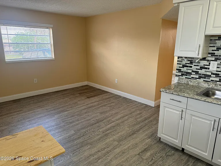 240 Stone St #7 — Photo 5