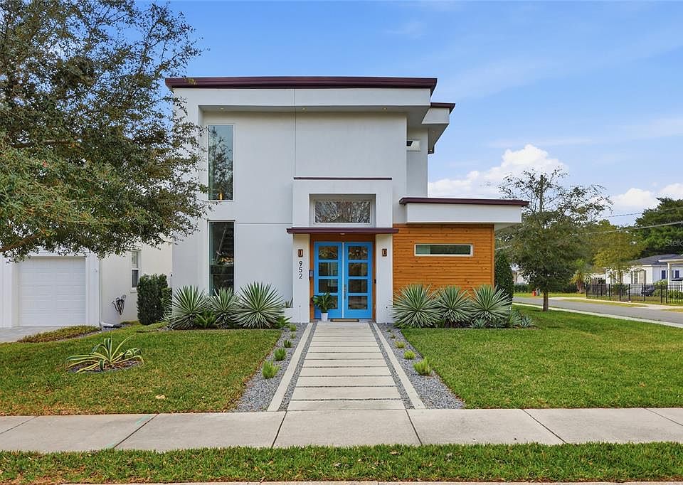 1st image of 952 LA SALLE AVENUE