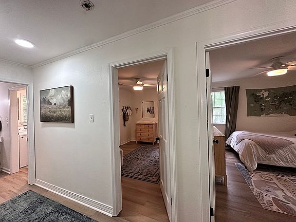 5th image of 2306 S Vienna St