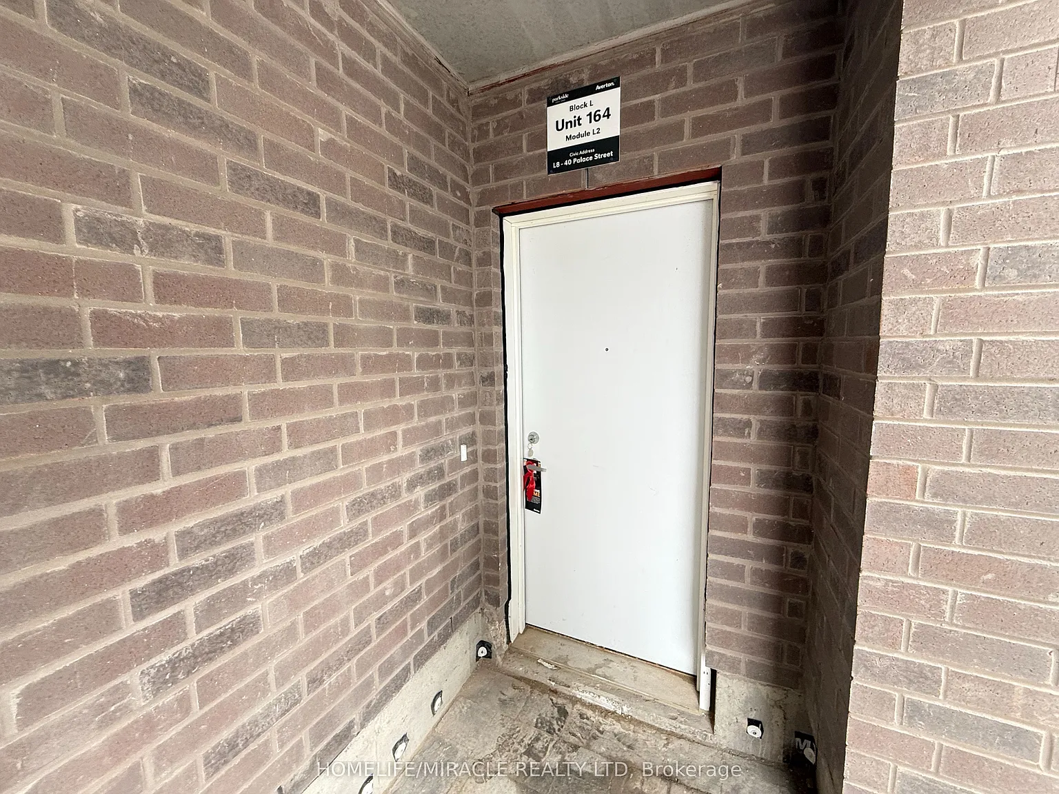 2 bed, $2,050 — Photo 4