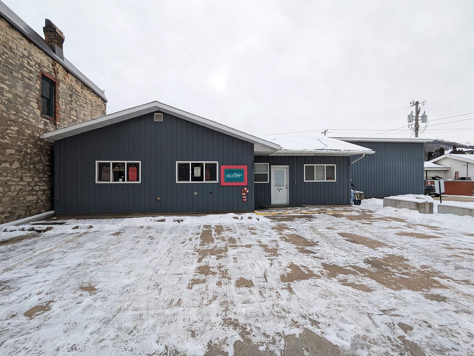 287 Main St, Lansing, IA 52151 Zillow