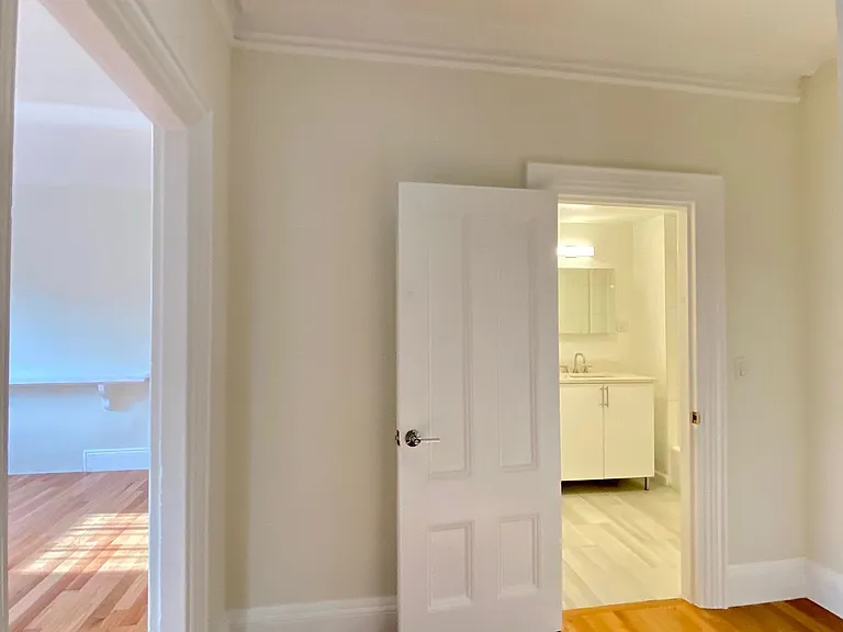 92 Charles St #5 — Photo 2