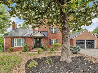 3289 Avenham Ave SW, Roanoke, VA 24014