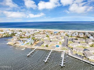 76 Wharfside Dr #76, Monmouth Beach, NJ 07750