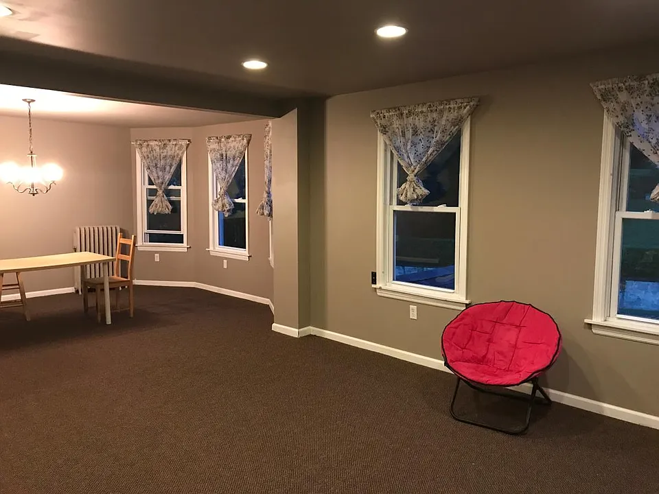 Living/dining combine