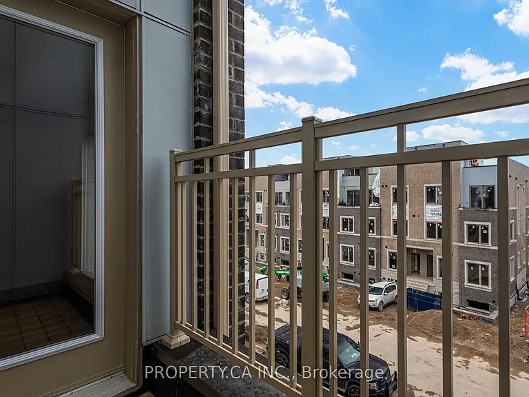 80 Honeycrisp Cres #Townhouse 377 — Photo 31