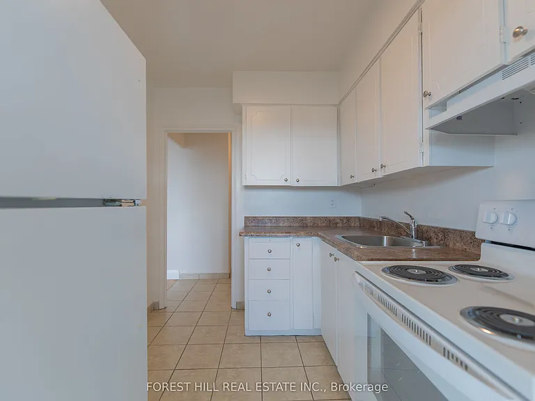 1130 Wilson Ave #306 — Photo 12