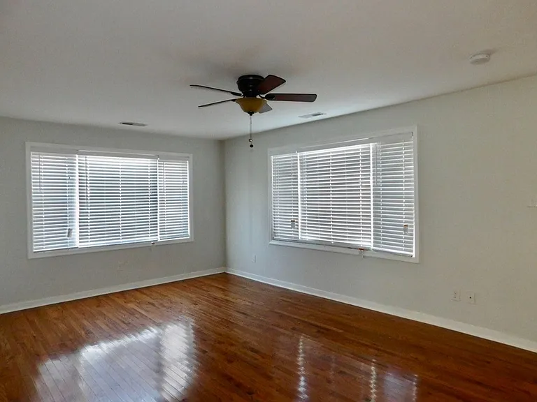 818 E Washington St — Photo 15