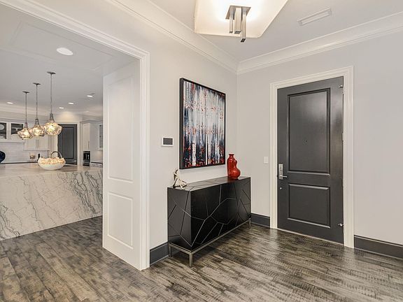 5th image of 103 Cleveland St Unit 402